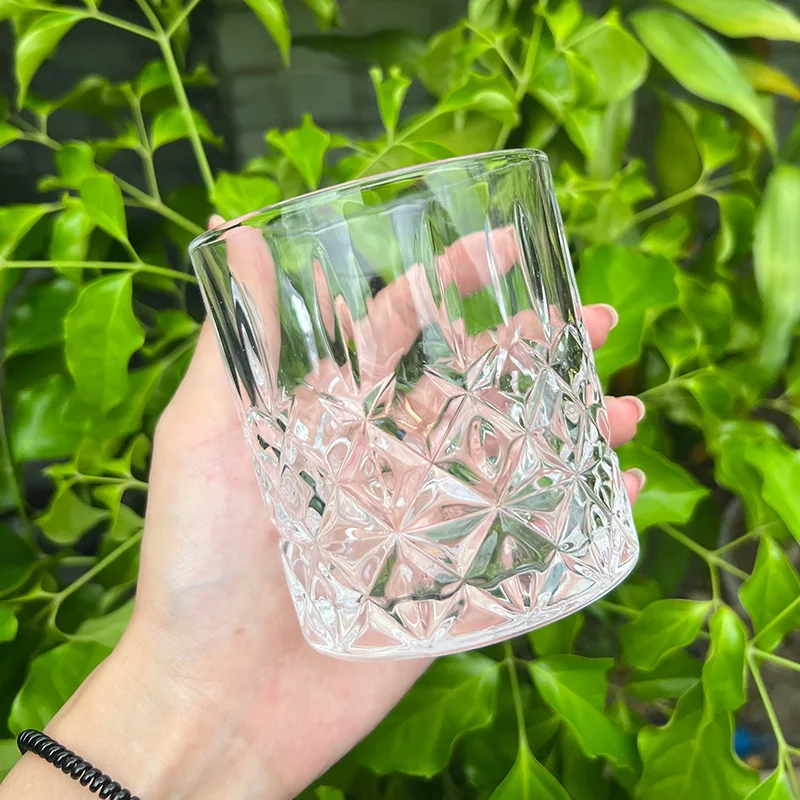 エンボスアルコールカップ、ヨーロピアンスタイル、ホームバーパ - Wine Beer Spirit のレビューと価格