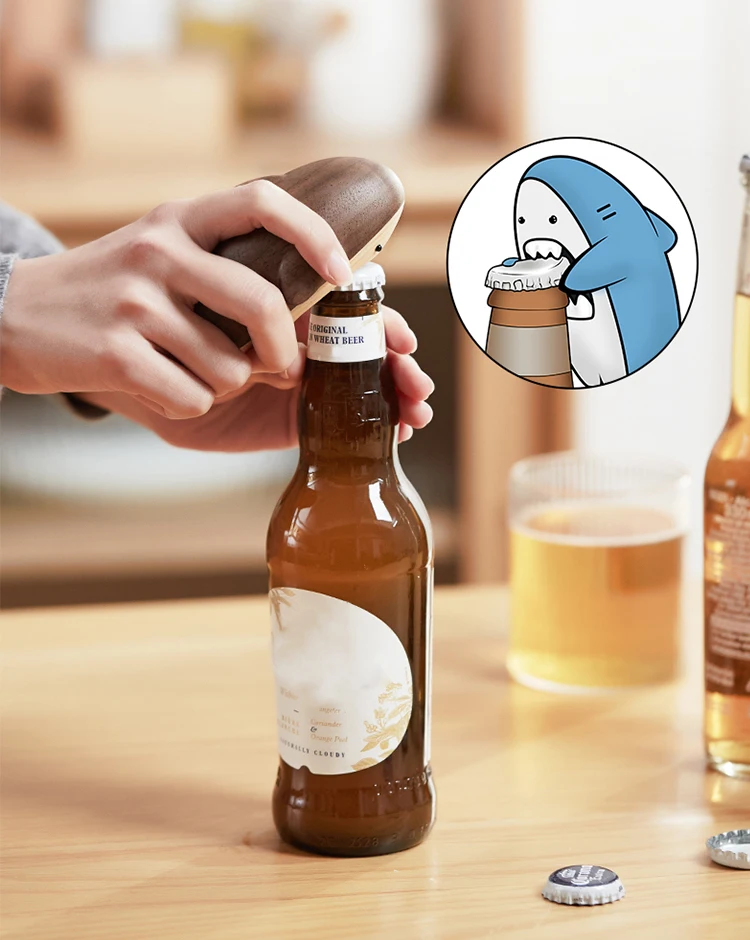 クリエイティブ木製サメ飾りビールボトルオープナー像ポータブル - Wine Beer Bottle のレビューと価格